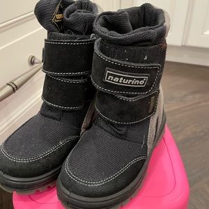 Toddler Naturino winter boots - barely worn!